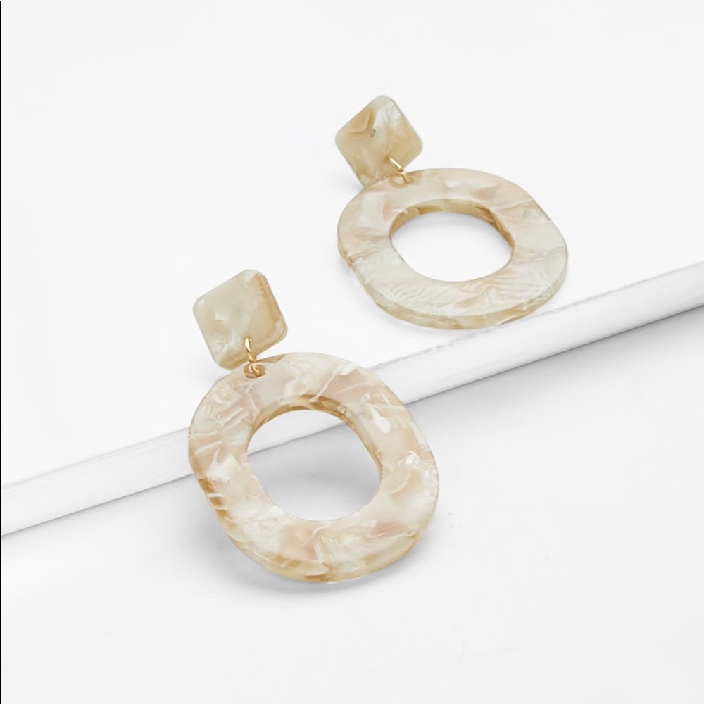 Cream resin earrings